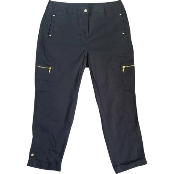 Chico’s Size 6P (0.5P) Solid Black Cropped Cargo Pants Gold Hardware Zippers - Picture 1 of 9